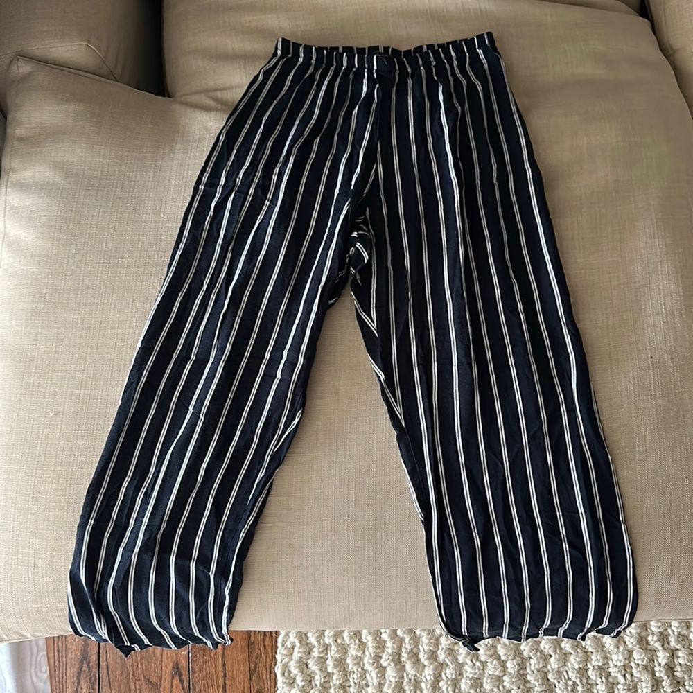 Brandy melville pants.